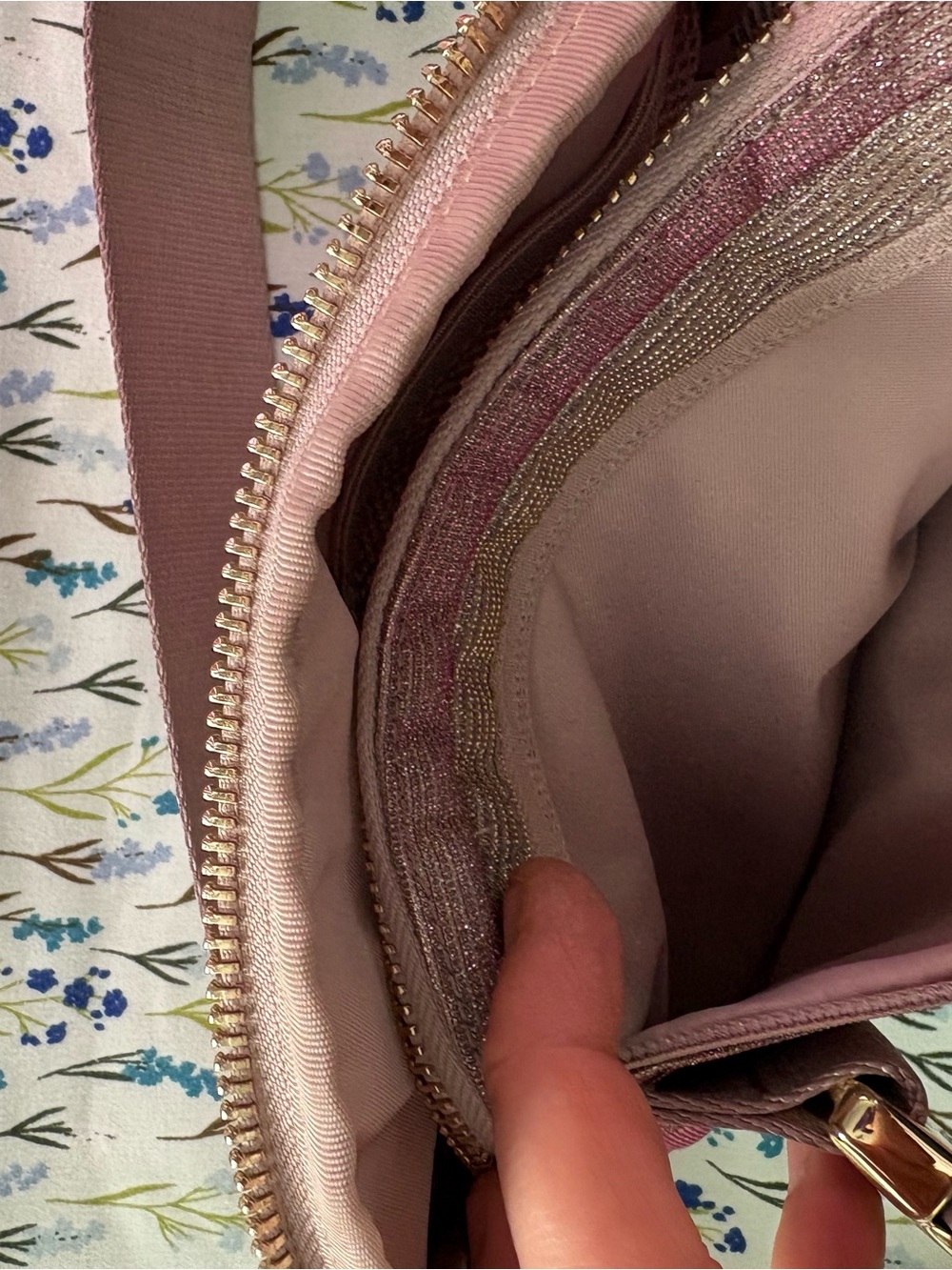 Lululemon belt bag and matching wallet - Picture 5 of 6